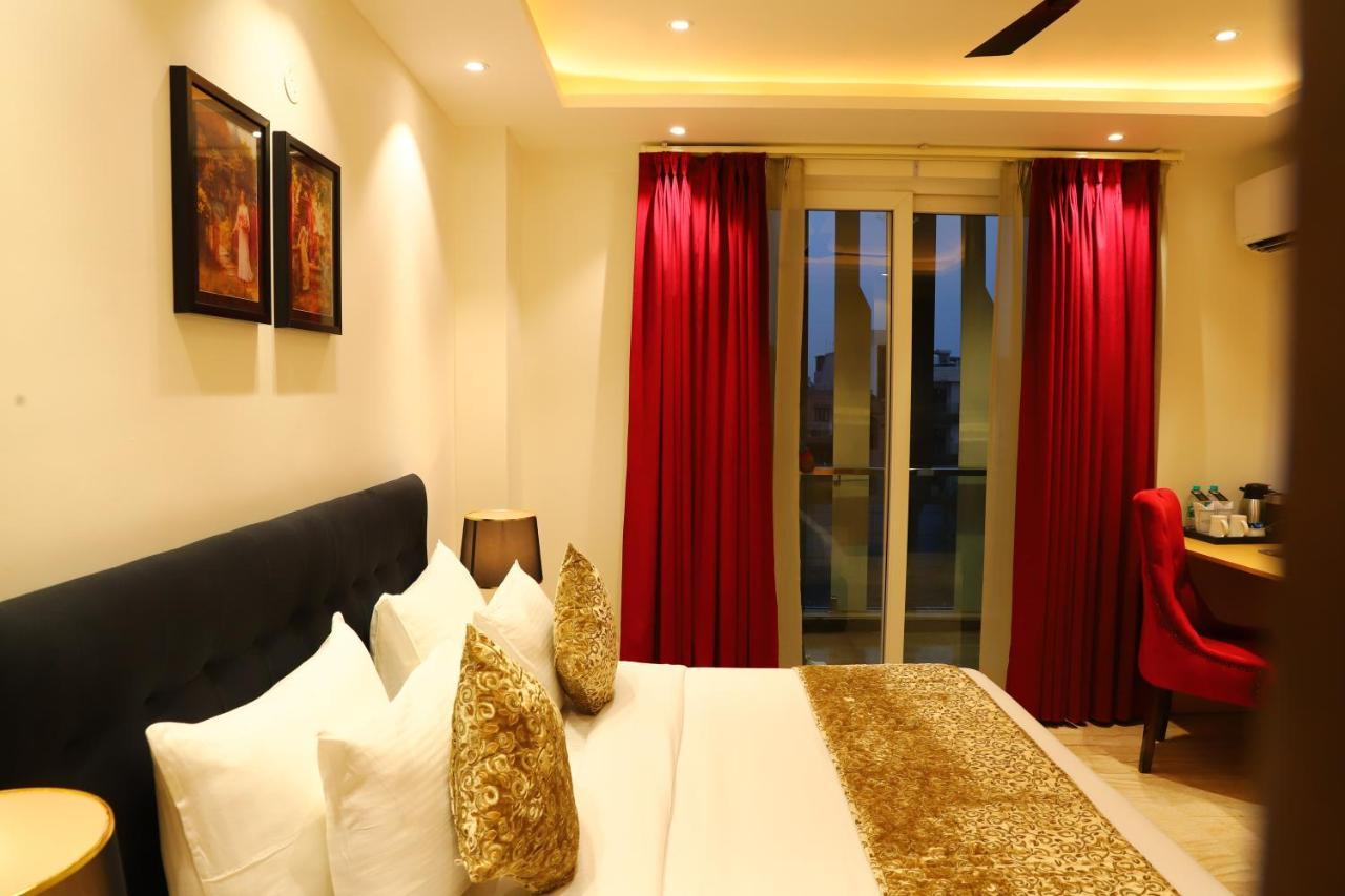 Hotel Malbork Inn Rajouri Garden Delhi - Couple Friendly Local Ids Accepted New Delhi Exterior photo