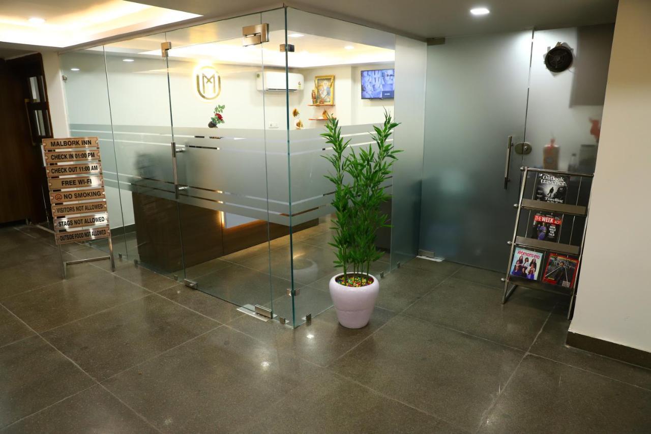 Hotel Malbork Inn Rajouri Garden Delhi - Couple Friendly Local Ids Accepted New Delhi Exterior photo